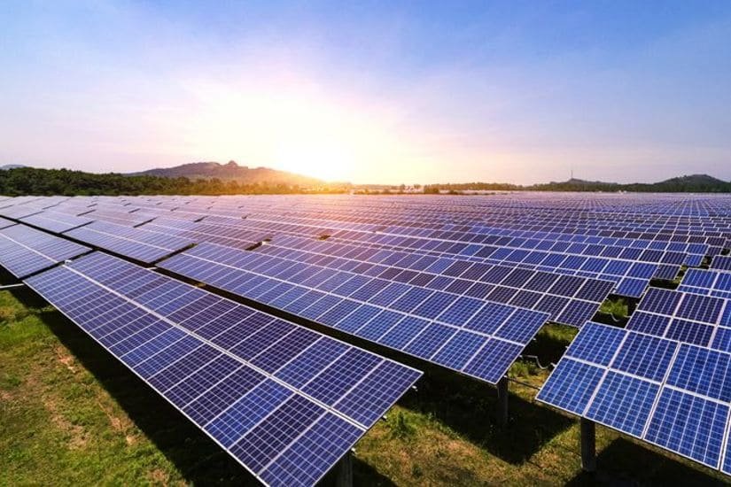 مصر تفتتح أكبر محطة للطاقة الشمسية في الشرق الأوسطط