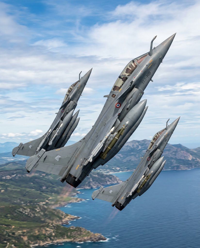 The Egyptian Air Force receives three Rafale fighters from the second batch