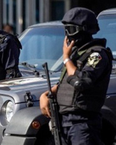 Arrest of an international gold gang with heavy weapons and drugs in Qena