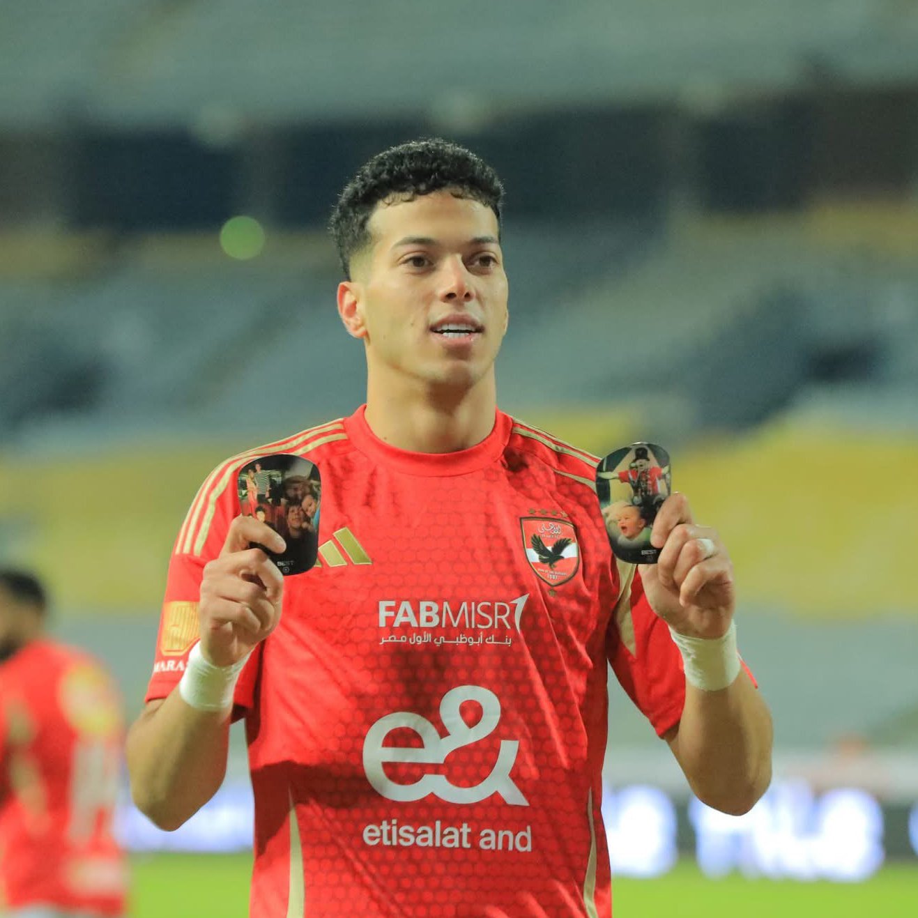 إمام عاشور يتمسك بمساواته مالياً مع زيزو وتريزيجيه في الأهلي