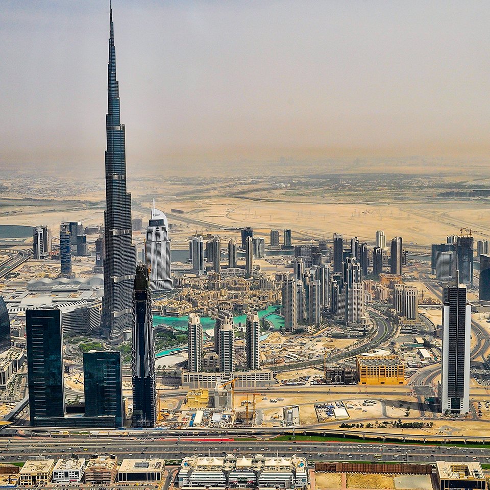 هجمات بالطائرات المسيرة على الإمارات والسعودية وسط جمود المفاوضات الإيرانية