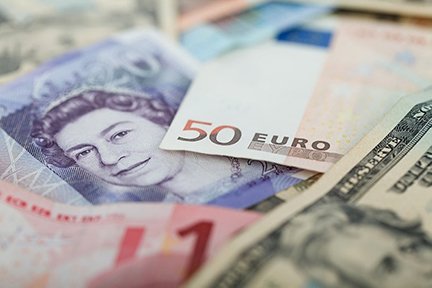 اليورو يتراجع وسط ترقب نتائج المفاوضات الأمريكية الإيرانية