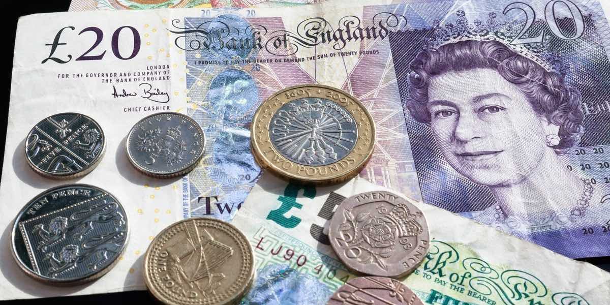 اقتصاد بريطانيا يتراجع في أبريل وسط ارتفاع أسعار الطاقة المرتبطة بتصاعد التوترات في الشرق الأوسط